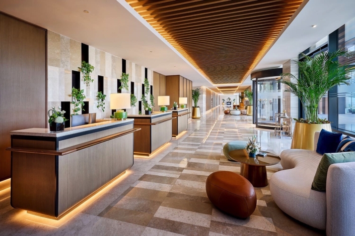 p37 2. lobby